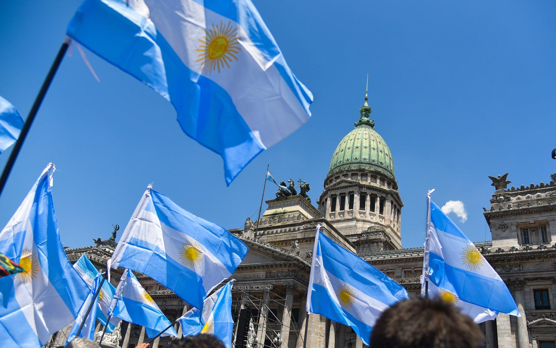 Argentina reabre a fronteira para brasileiros, mas voos são poucos; entenda regras para viajar
