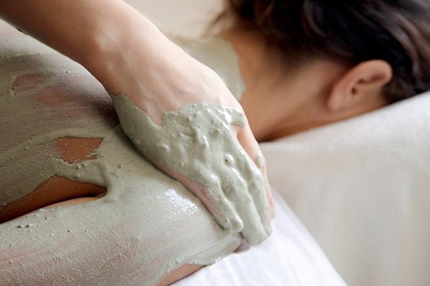 vitality-spa-massage-clay-skin-care